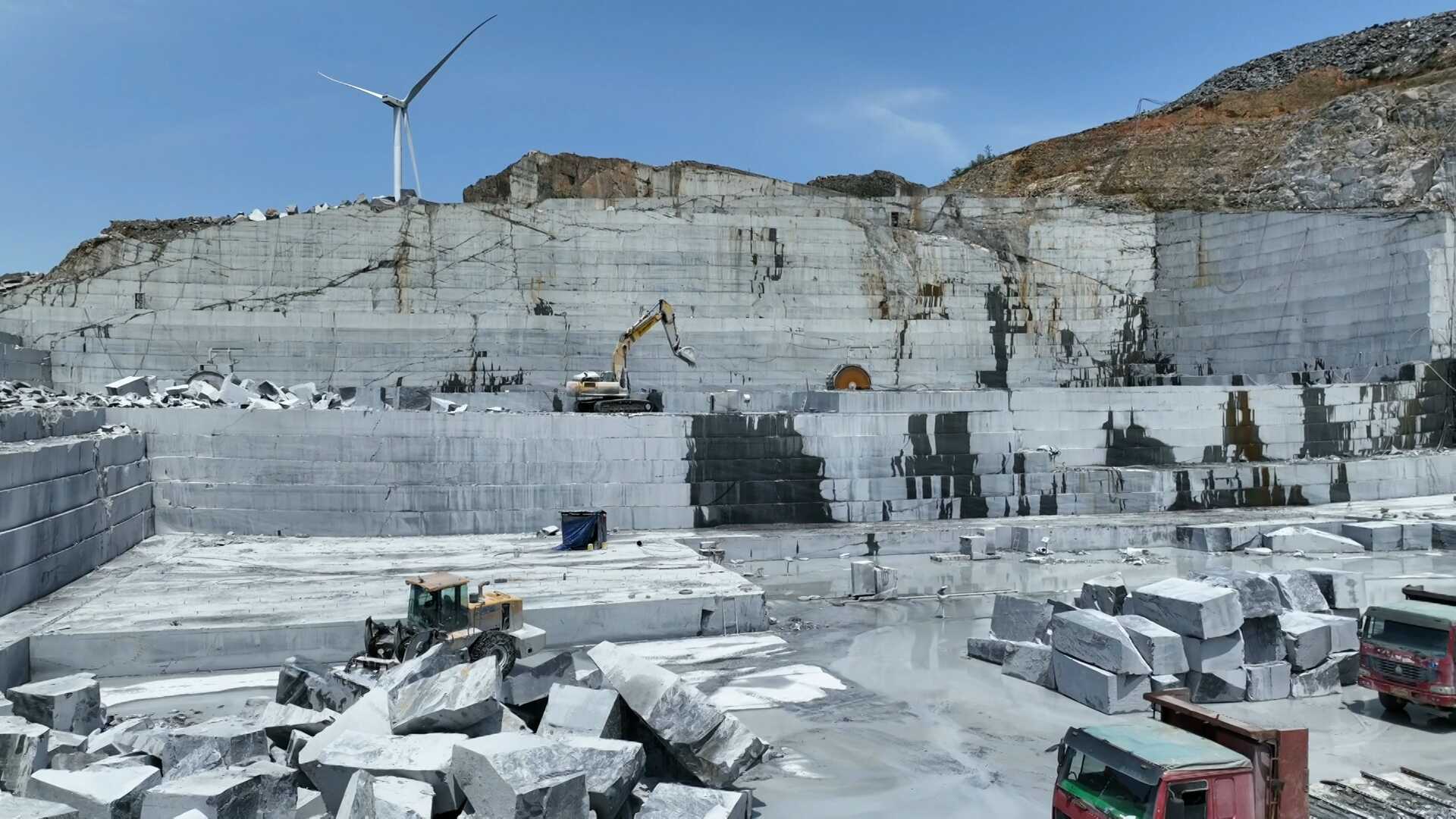 锦屏石材开采加工精细化 从“粗放砍山”到“点石成金”的产业跃迁